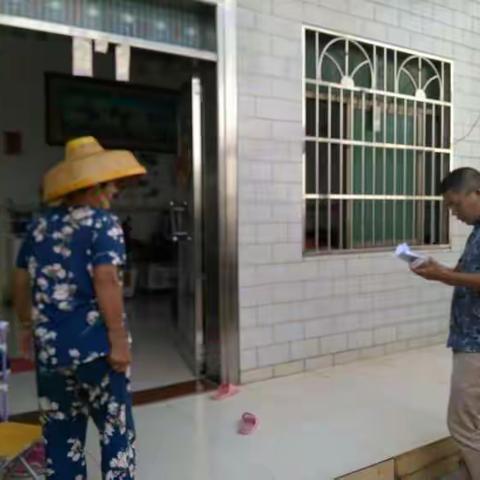 王强主任组织年级长及班主任再次深入学生家庭进行家访，力劝学生回校。