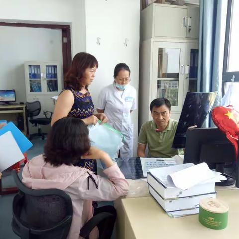 10月16日陈漠水主任医师到我科查房