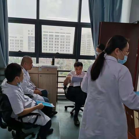 1月22日陈漠水主任医师到我科查房