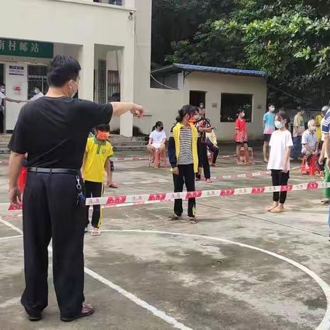 市社会保险服务中心赴雅星镇帮扶点开展疫情防控工作