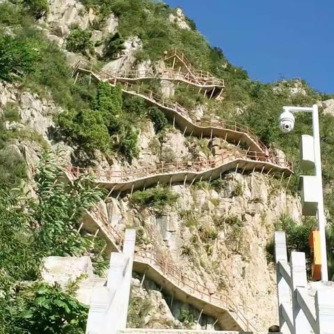 轿顶山风光