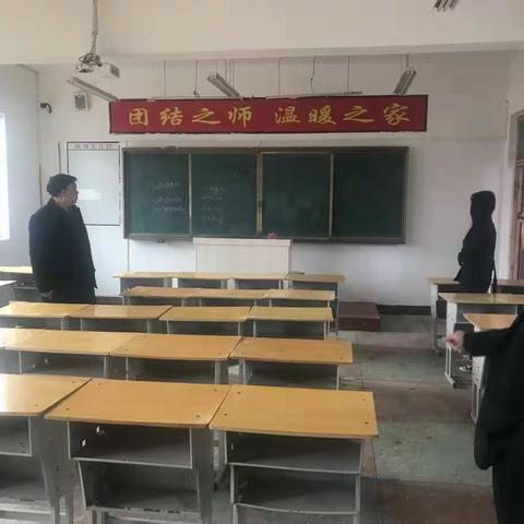 热烈欢迎学区领导莅临我校检查指导工作！