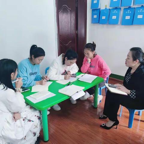 规范保健行为·提升保教质量--青羊幼儿园保育老师研讨活动