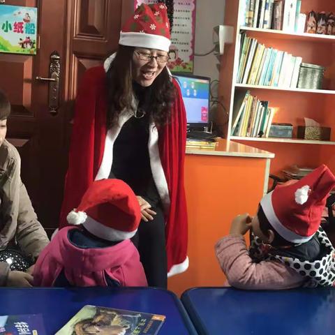 祁县政府机关幼儿园2018年学前教育宣传月《家长眼中的幼儿园教师》