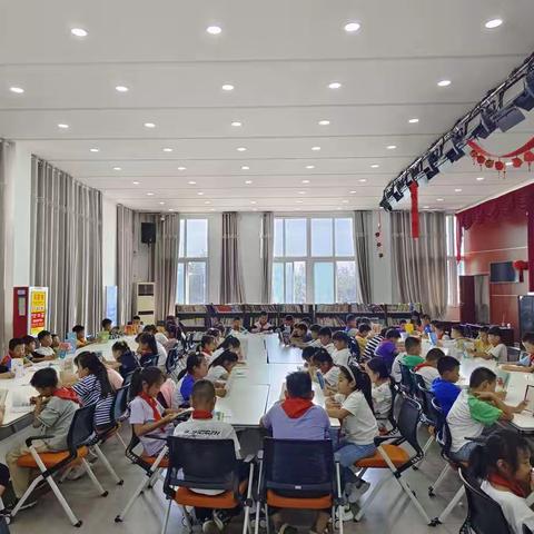 青杉坊内悦读高涨 金秋时节少年奋发 ——记徐州市荆山小学“青杉童书坊”，好书大家读活动