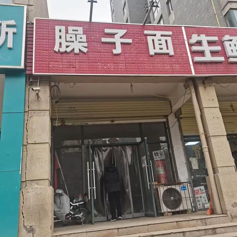 香堤湾社区持续开展油烟治理，消防安全常态化排查工作