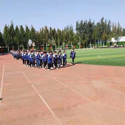 阳光下锻炼身体，自然里快乐成长--薛庄小学体育锻炼剪影