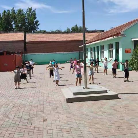 颜庄小学日常体育活动