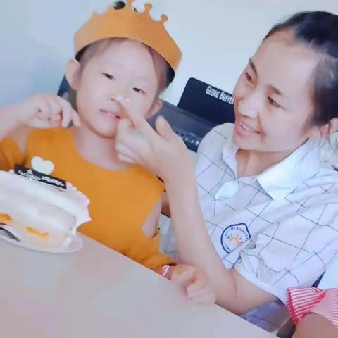 “我是幼儿教师”——学前教育宣传月，卡酷七色光艺术幼儿园