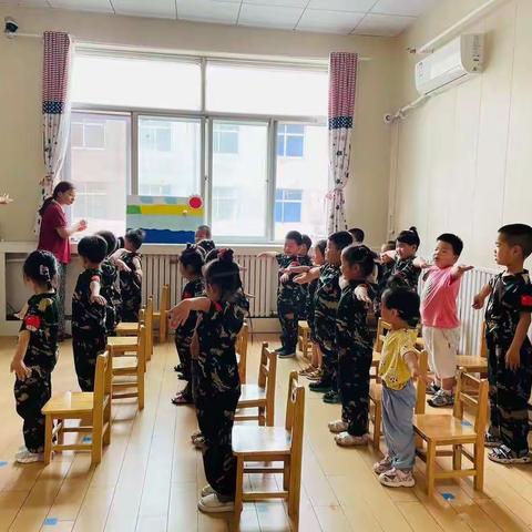 寿光市爱心幼儿园小一班娃娃兵课