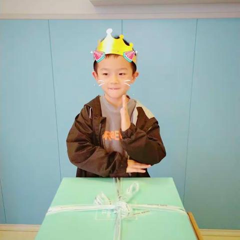 河南元禾教育集团锦艺幼儿园星空班闫宸睿小帅哥六岁生日快乐！👏👏🎉🎉