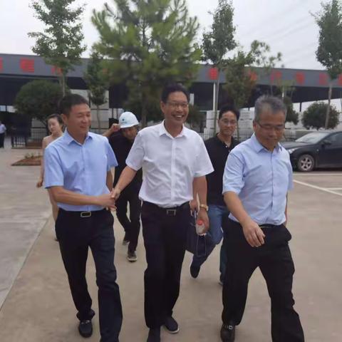 热烈欢迎上级领导莅临公司视察指导工作