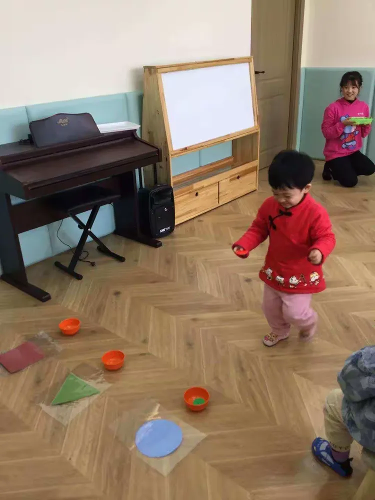 东方爱婴成长记录——薛佳欣