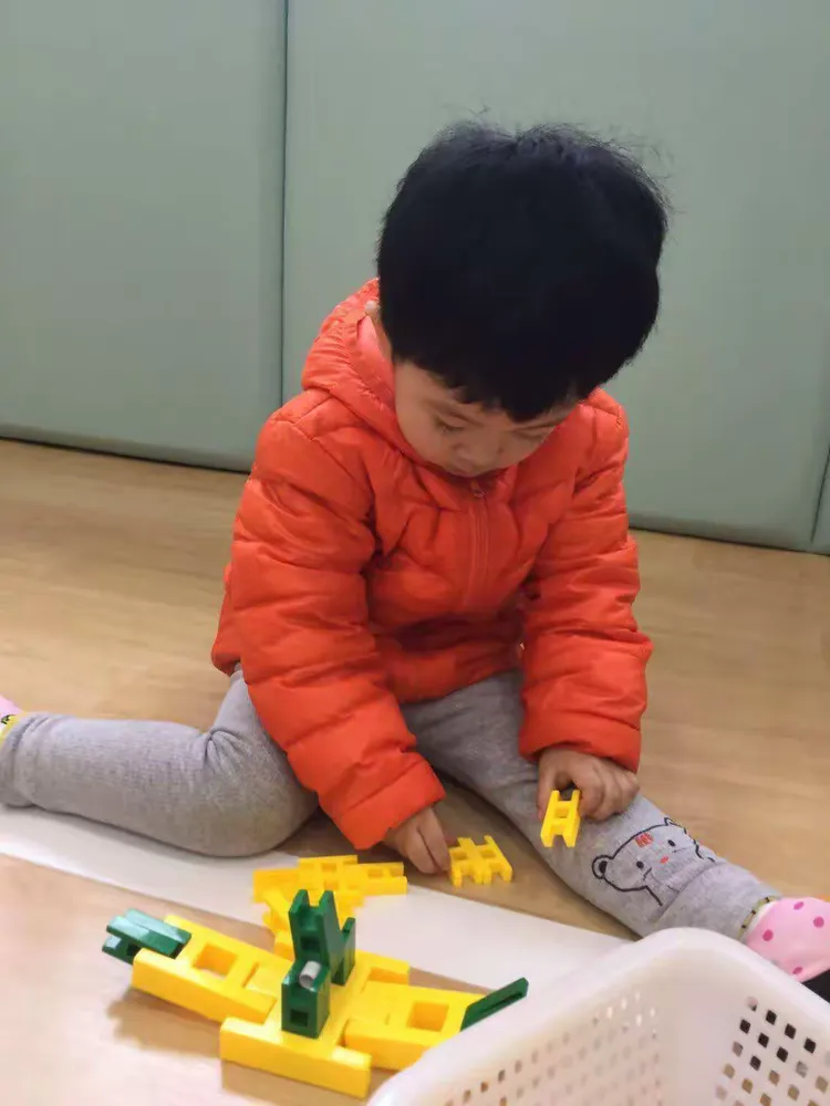 东方爱婴成长记录——薛佳欣