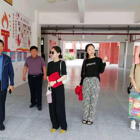 互学共进  同研共赢――新乡和平路小学携手柳月湾小学结对帮扶活动