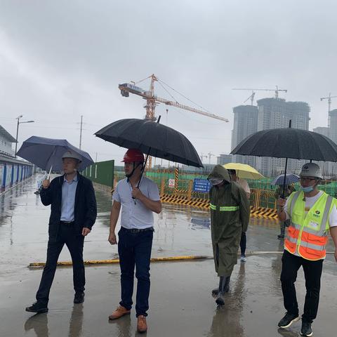 【西安国际港务区交通住建局】以雨为令，迅速行动，深入开展园区建筑工地强降雨期间应急响应专项检查