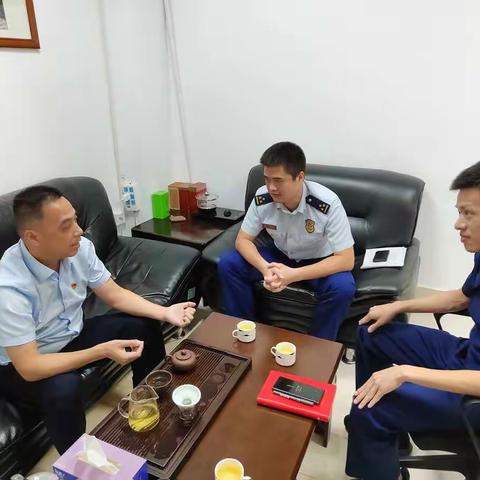 宝安大队防火监督员与松岗街道消安委办座谈交流消防安全工作