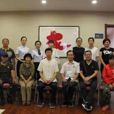 爱心捐赠再送一程____凤城爱心助学群捐助三位准大学生座谈会