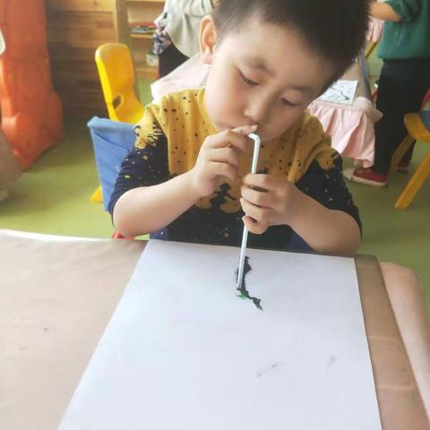 【手指点画—春天的大树】