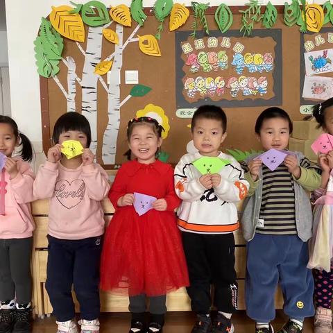 蔚县第一幼儿园京源园小三班——幼儿园里欢乐多