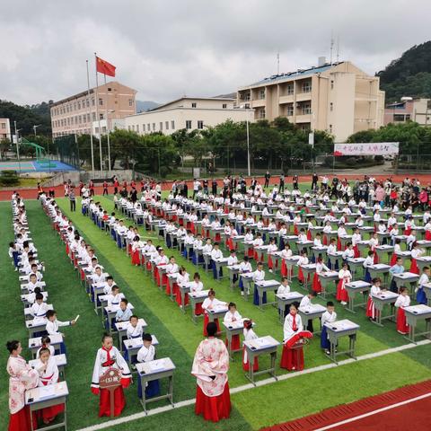 开笔启智明礼仪，孝亲敬师报祖国，﻿——记望谟县实验小学第五周德育教育活动