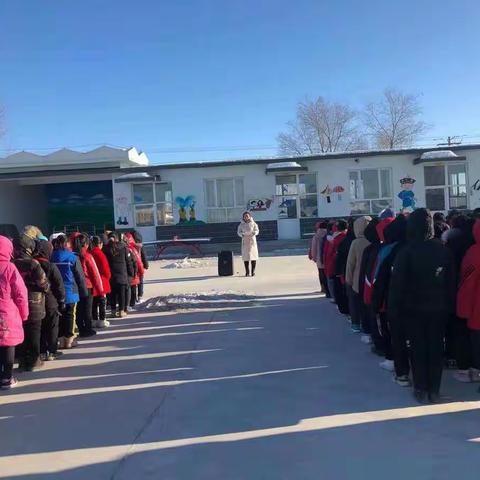 开展多样科技活动  凸显校园育人风采