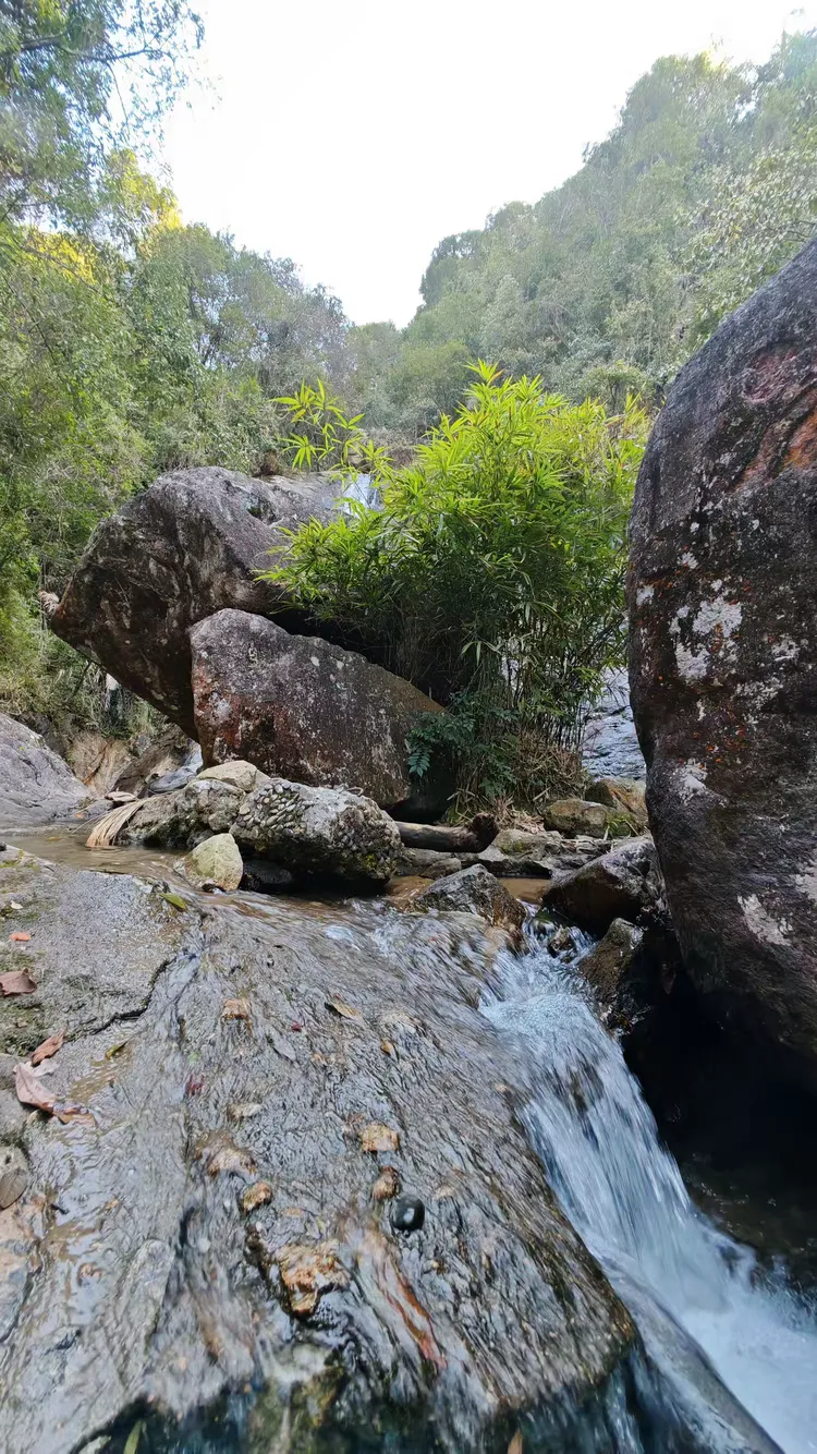 仙人谷 水秀石奇 瀑布美景
