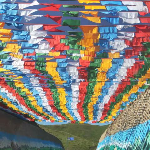 草原 湿地 瀑布 江河 都市 天坑 地缝        自然生态