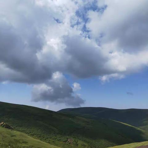酒席行突遇大暴雨加冰雹，也不错啊