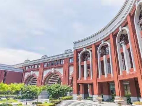 中国银行萧山分行走进浙江师范大学萧山校区开展反假宣传