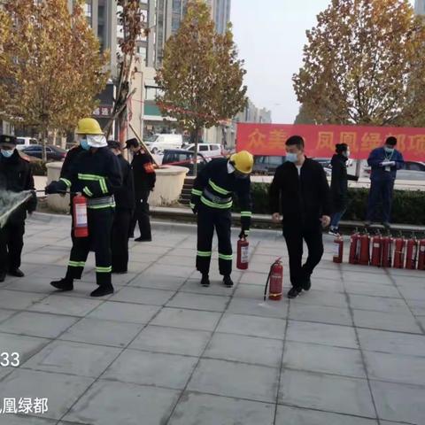 消防演练进社区 筑起安全防火墙