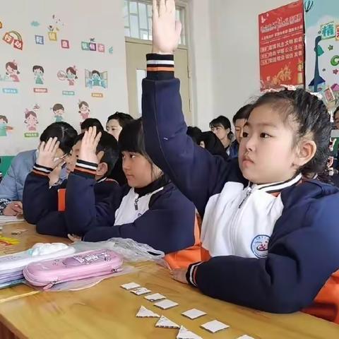 示范引领共成长，“双减”提质在课堂——邹城市杏花村小学连青山路校区学科组长示范课