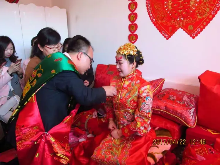 准备求婚迎取新娘出嫁