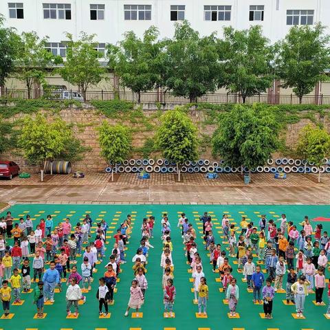 永康镇中心幼儿园中班级组母亲节活动《孕味满满》💒