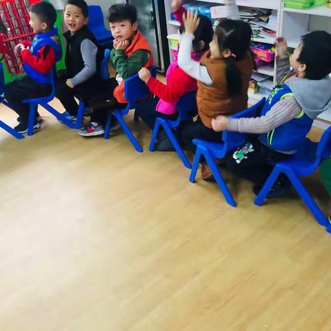 秦都品格幼教中心大一班—小火车🚄转转转