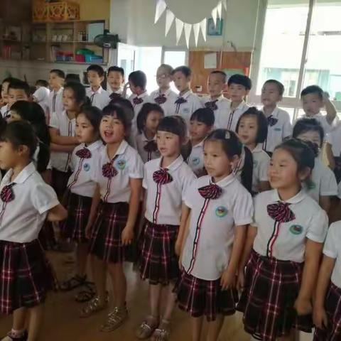 光阴的故事_我们幼儿园毕业了。。。