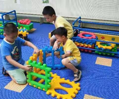 金三角幼儿园“玩中学，学中玩。”