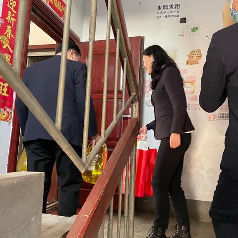 天铁支行党支部开展“我为群众办实事”主题党日活动