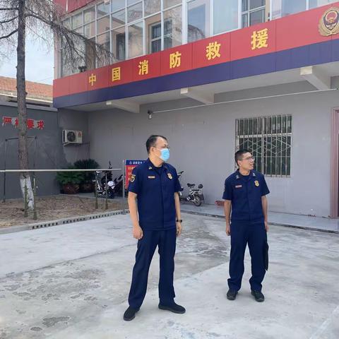支队办公室李天宇主任深入原阳县消防救援大队督导调研队站管理工作