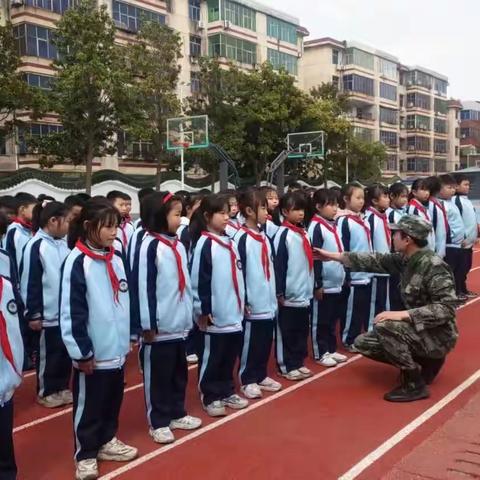 【博雅一小】体验军训生活  争做博雅少年——二（11）班军训第一天