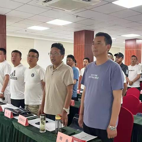 “加强党的政治建设，打好党风廉政建设和反腐败斗争持久战”