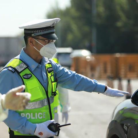 违法必究丨大庆交警查获9起无通行证私自外出人员