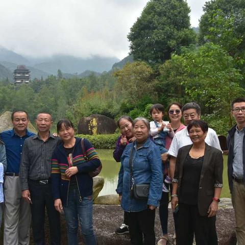 最圆中秋月  浓情故乡人