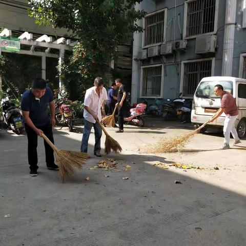 商洛市智慧化城市管理监督指挥中心，积极响应环境卫生周五整治日活动