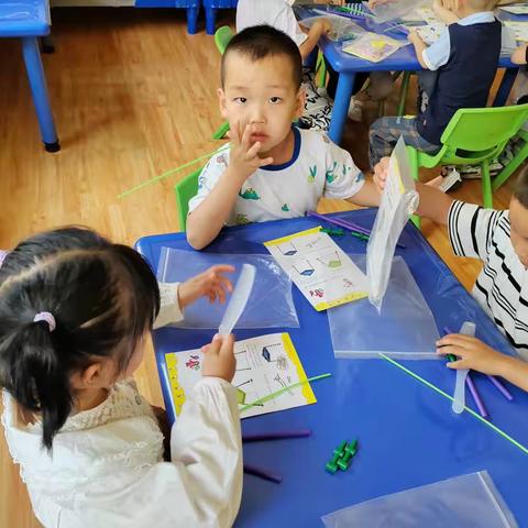 中三班科学活动《自制验电器》