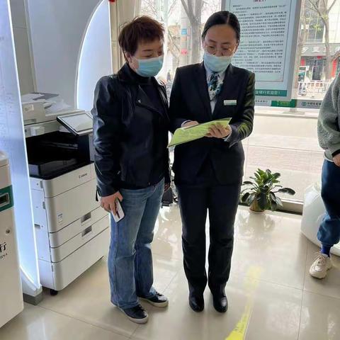 “减费让利”助小微企业发展