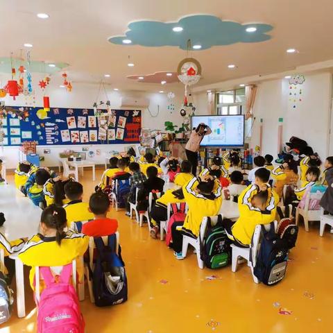 【地震来了·我不怕】二实小教育集团教育小区幼儿园大一班地震安全疏散演练活动