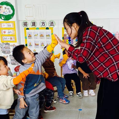 语言活动《好饿的小蛇》—-三十里铺镇中心幼儿园小一班