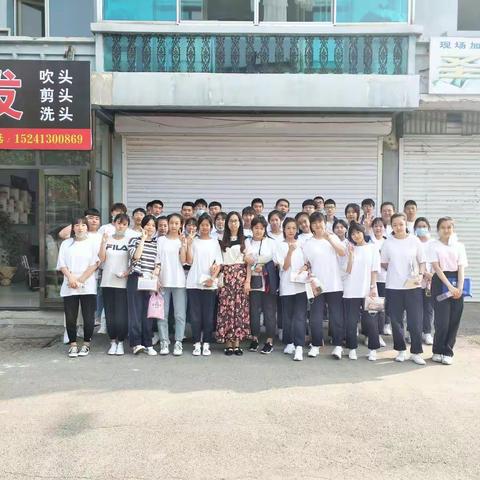 你的一生，我只送一程，不忍言别，但车己到站，我原路返回，你远走高飞，好运，再见！（副本）