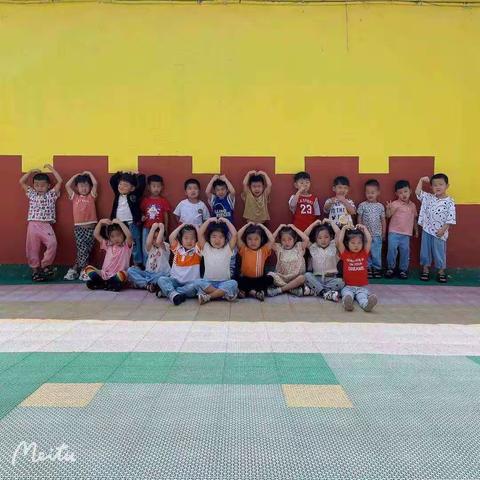 爱上幼儿园，快乐“美”一天——中二班